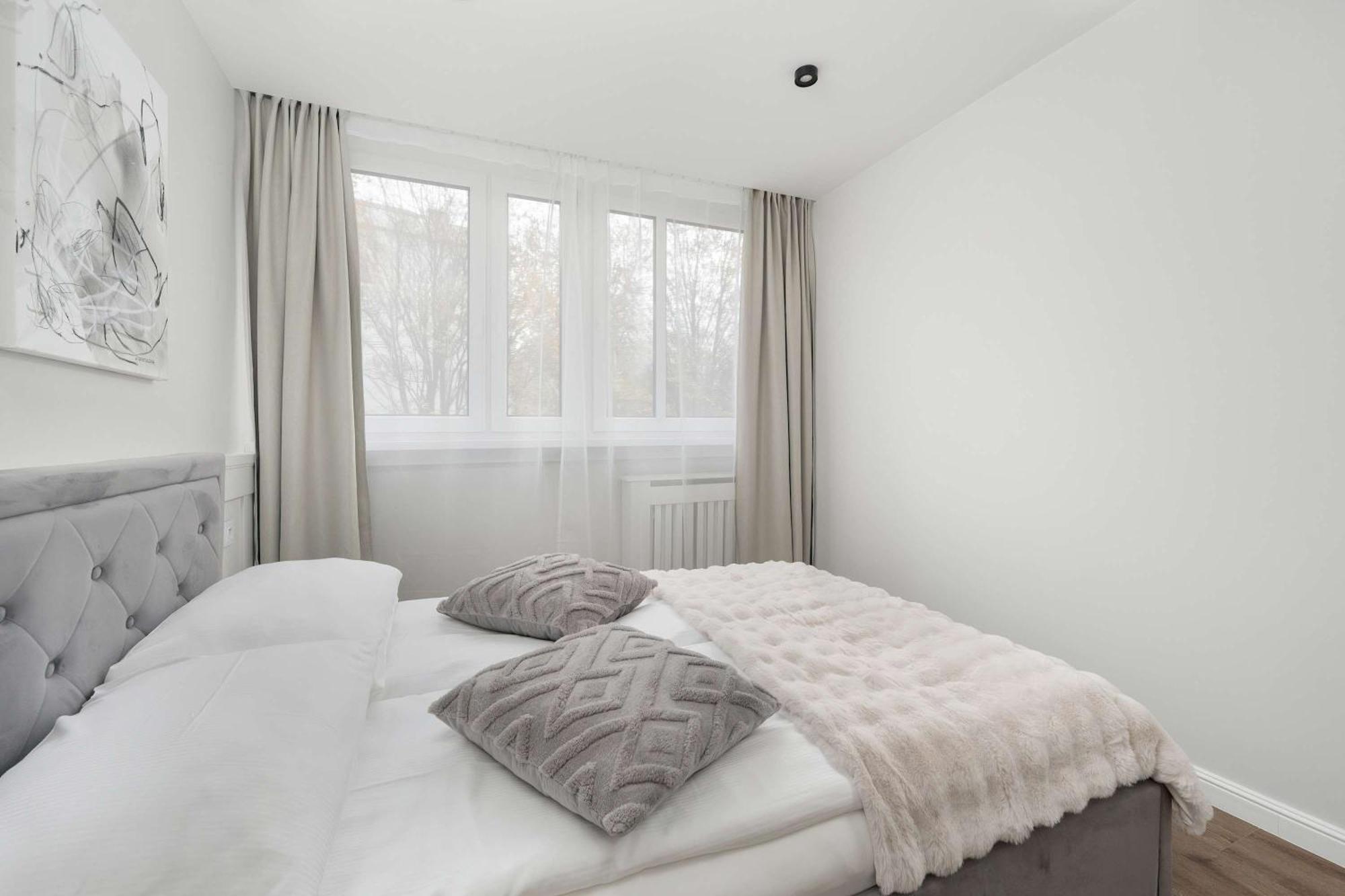 Beautiful For 4 People By Renters Apartament *