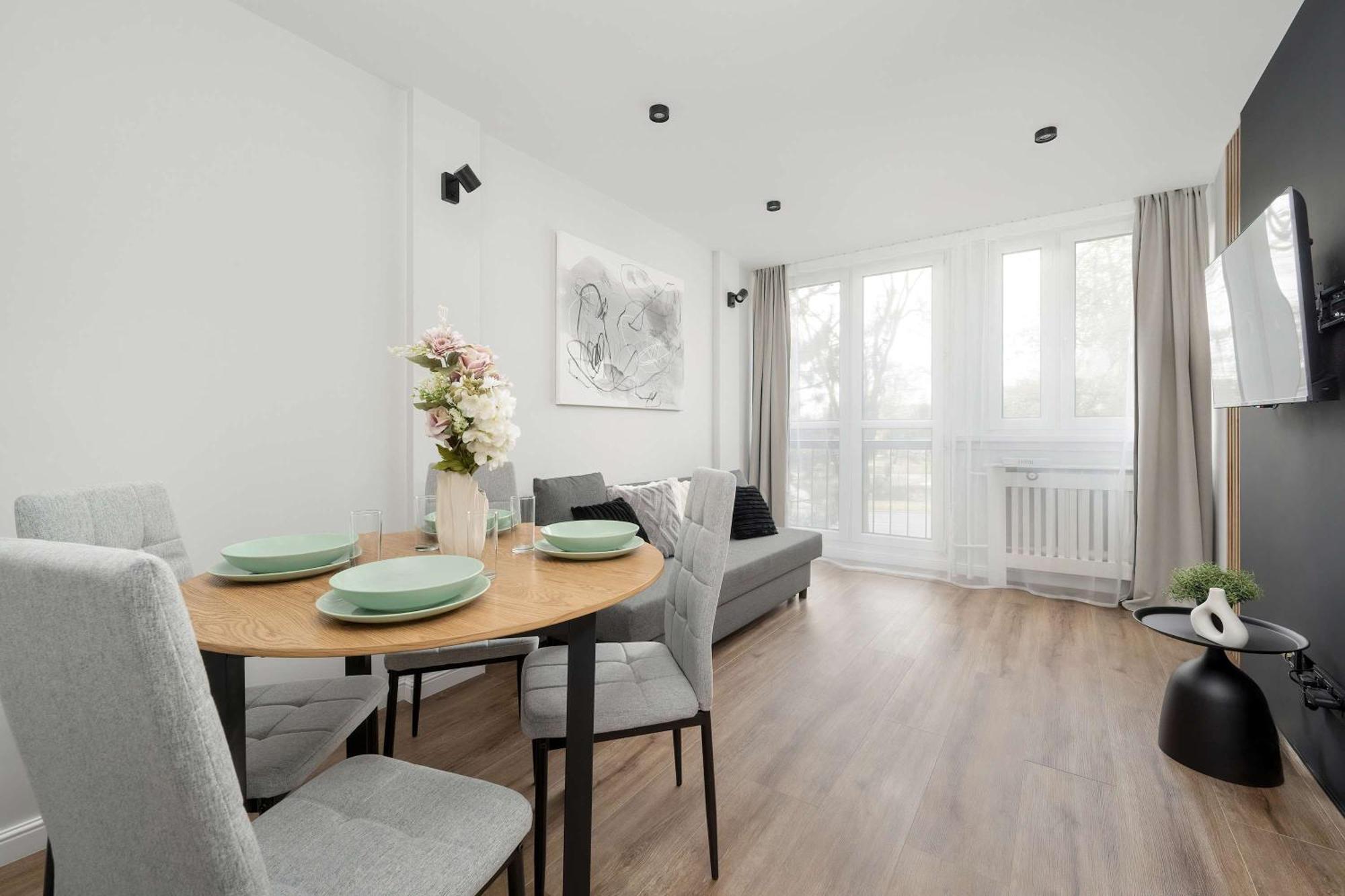 Beautiful For 4 People By Renters *
