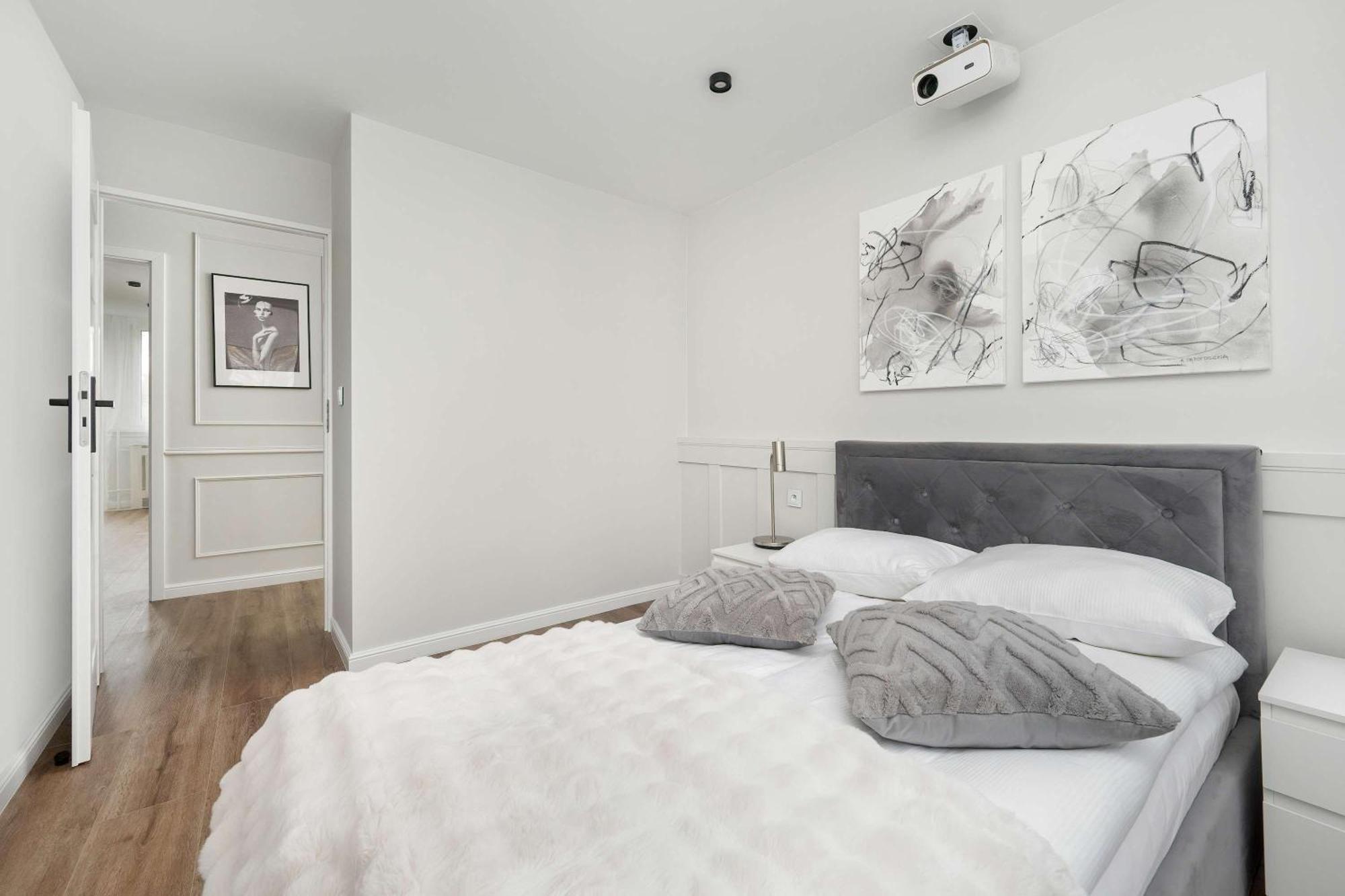 Beautiful For 4 People By Renters Apartament *